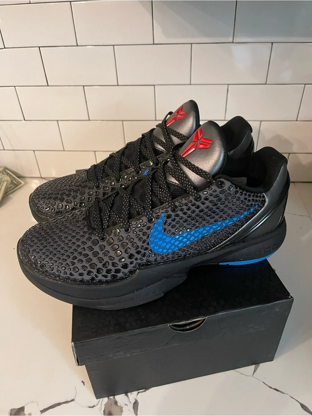 Nike men’s dark